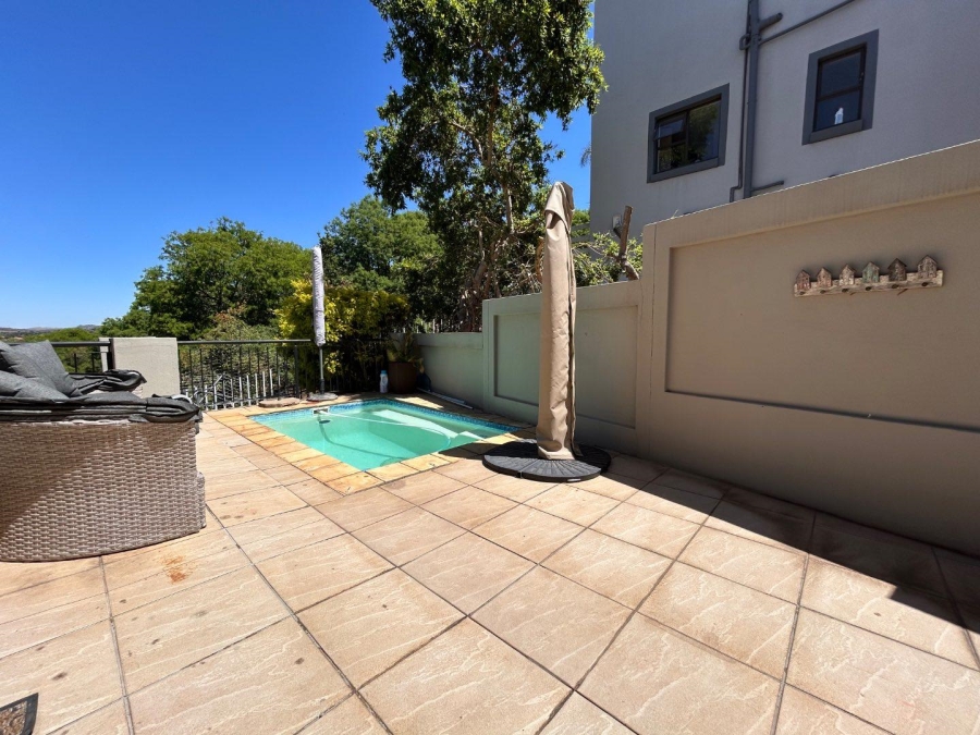 3 Bedroom Property for Sale in Bassonia Rock Gauteng