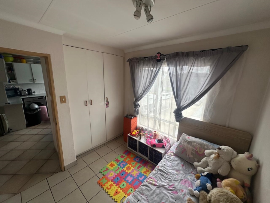 2 Bedroom Property for Sale in Verwoerdpark Gauteng