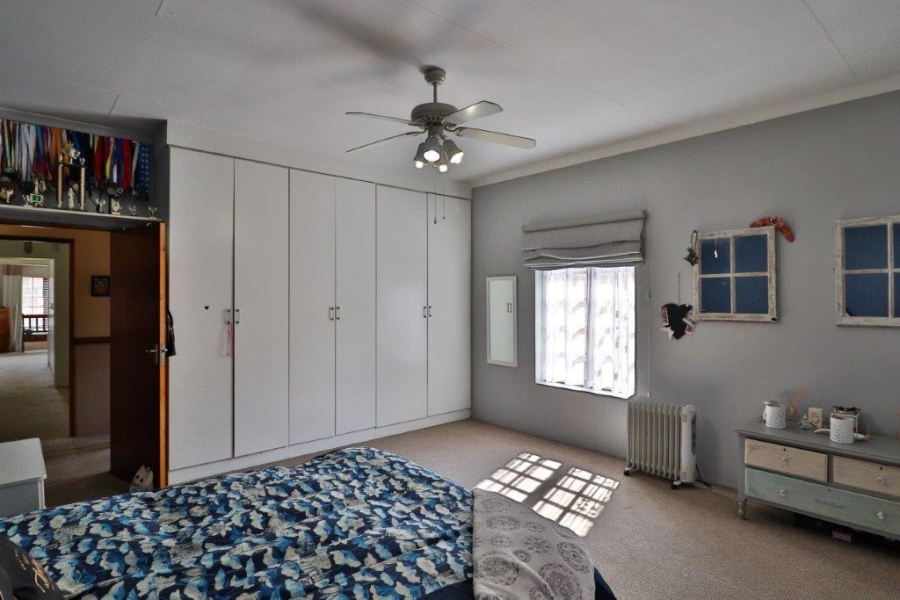 4 Bedroom Property for Sale in New Redruth Gauteng