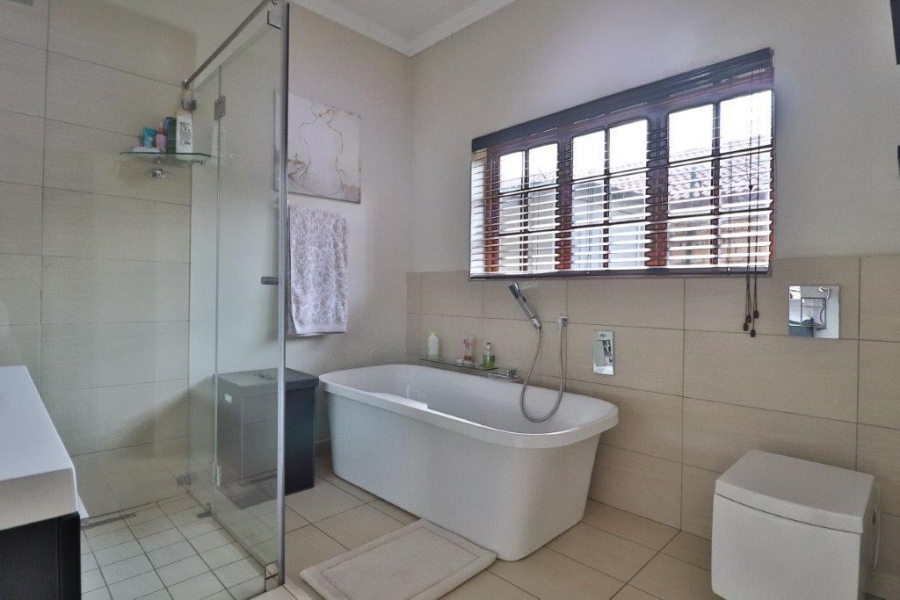 4 Bedroom Property for Sale in New Redruth Gauteng