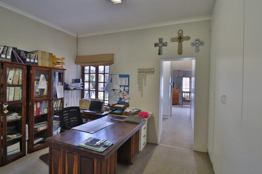 4 Bedroom Property for Sale in New Redruth Gauteng