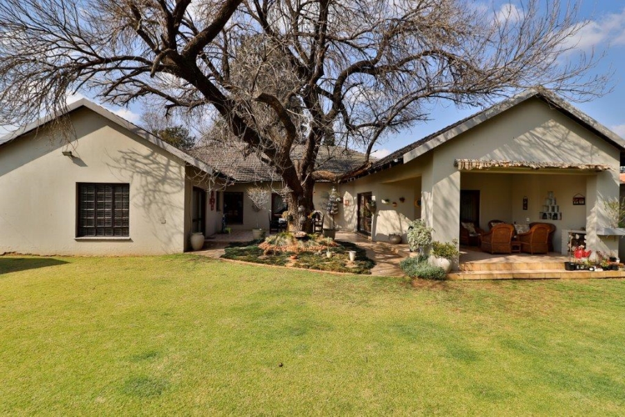 4 Bedroom Property for Sale in New Redruth Gauteng