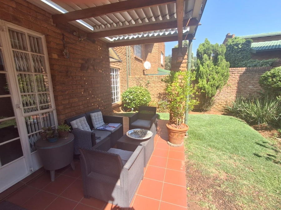4 Bedroom Property for Sale in Bassonia Gauteng