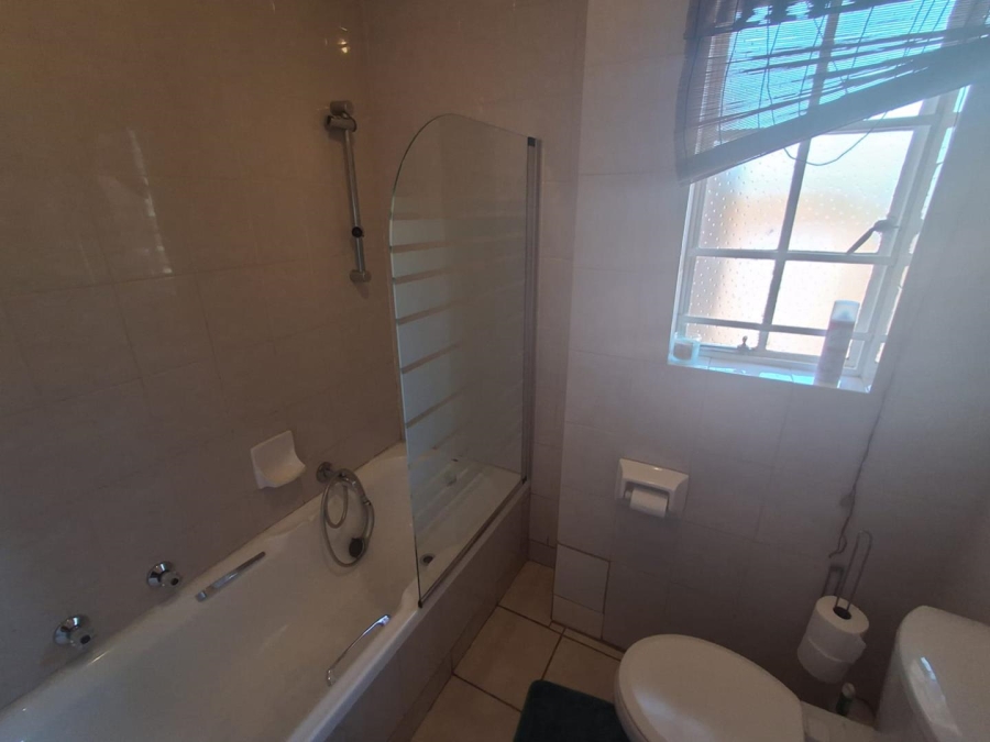 4 Bedroom Property for Sale in Bassonia Gauteng