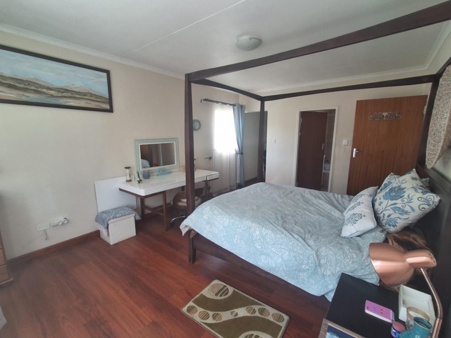 4 Bedroom Property for Sale in Bassonia Gauteng