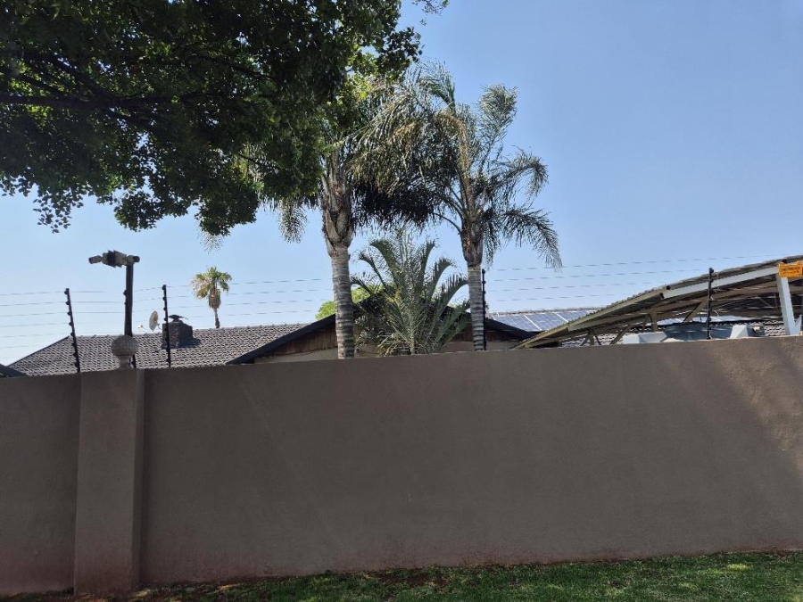 2 Bedroom Property for Sale in Lilianton Gauteng
