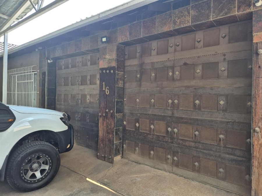 2 Bedroom Property for Sale in Lilianton Gauteng