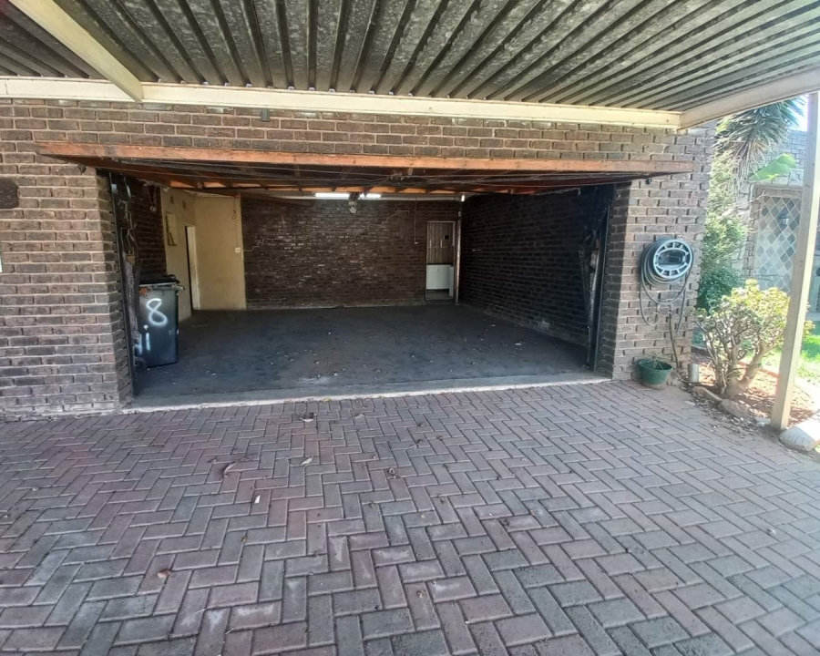 4 Bedroom Property for Sale in Freeway Park Gauteng