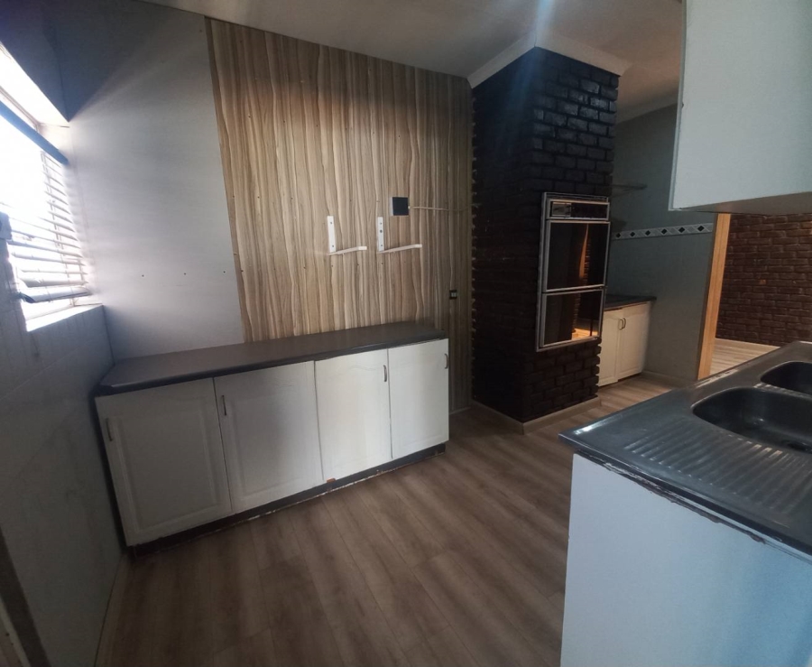 4 Bedroom Property for Sale in Freeway Park Gauteng
