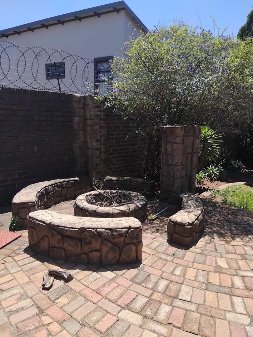 4 Bedroom Property for Sale in Freeway Park Gauteng
