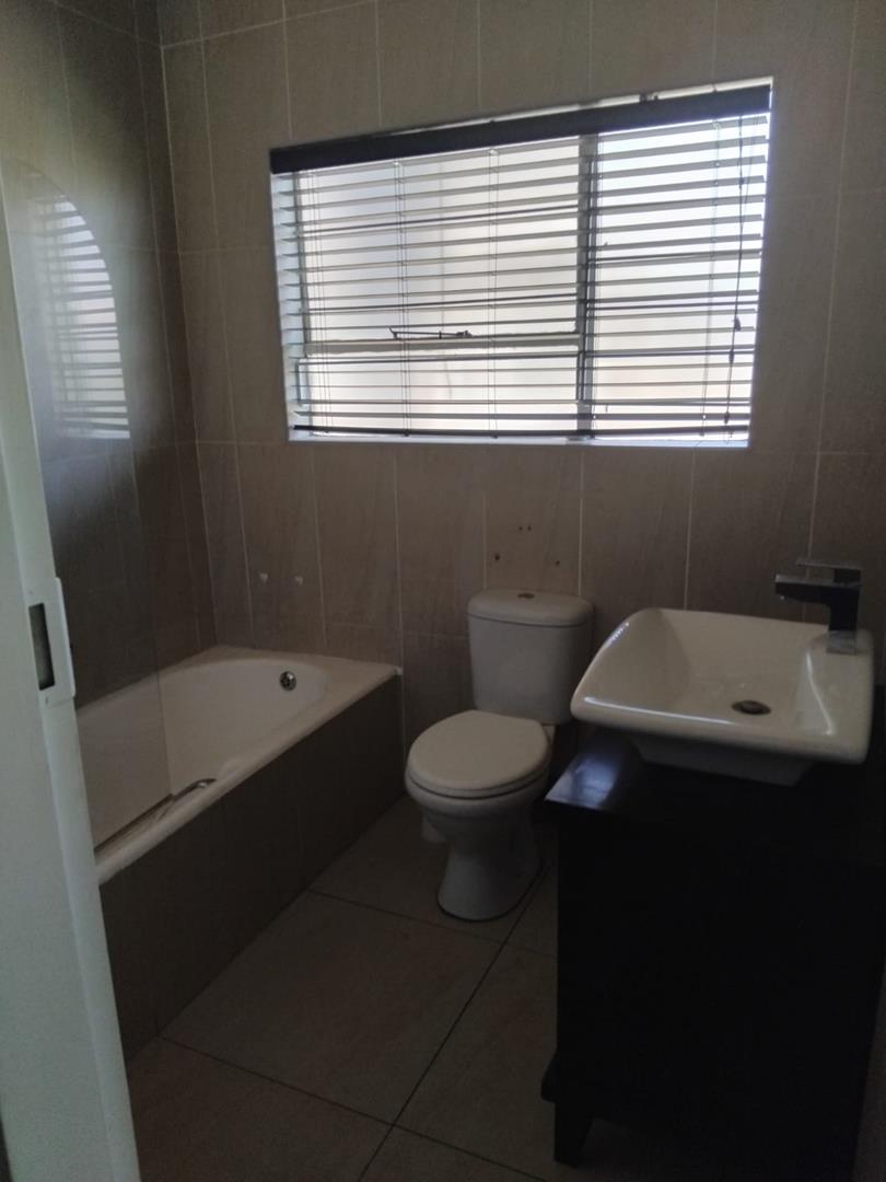 4 Bedroom Property for Sale in Freeway Park Gauteng