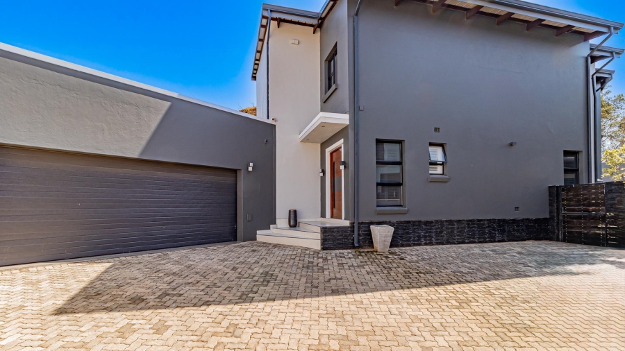 3 Bedroom Property for Sale in Fourways Gauteng