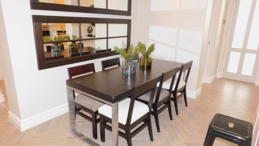 To Let 2 Bedroom Property for Rent in Bryanston Gauteng