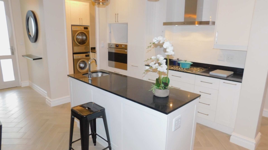 To Let 2 Bedroom Property for Rent in Bryanston Gauteng