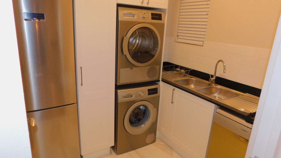 To Let 2 Bedroom Property for Rent in Bryanston Gauteng