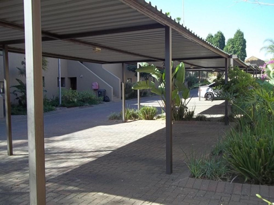 2 Bedroom Property for Sale in Sunninghill Gauteng