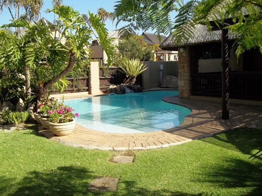2 Bedroom Property for Sale in Sunninghill Gauteng