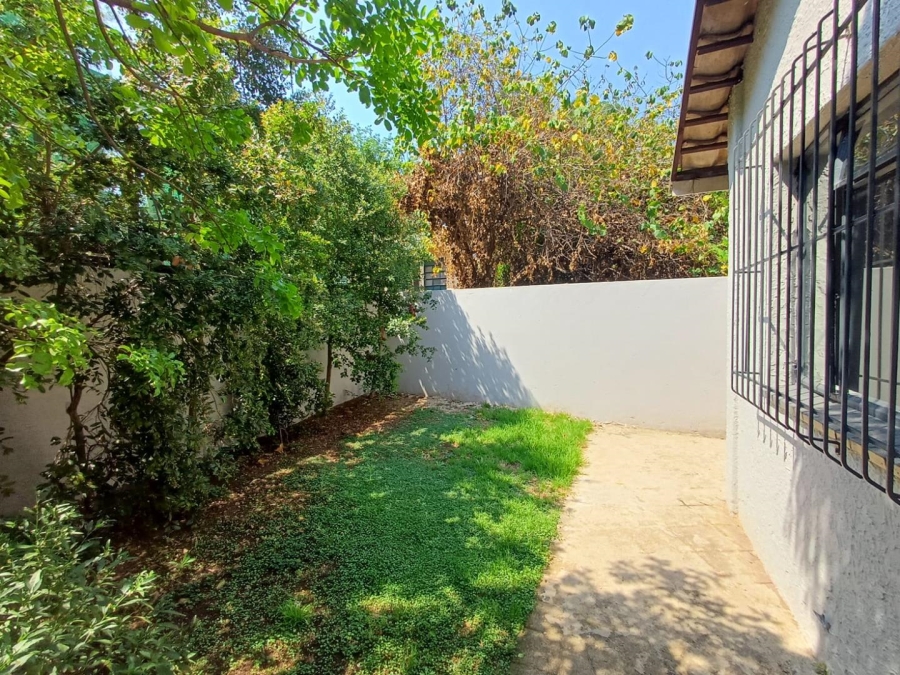 To Let 2 Bedroom Property for Rent in Ferndale Gauteng