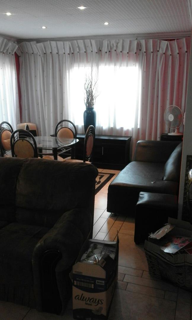 2 Bedroom Property for Sale in Die Wilgers Gauteng