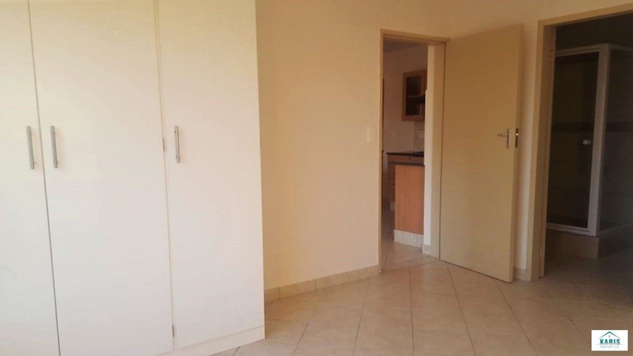 1 Bedroom Property for Sale in Elardus Park Gauteng