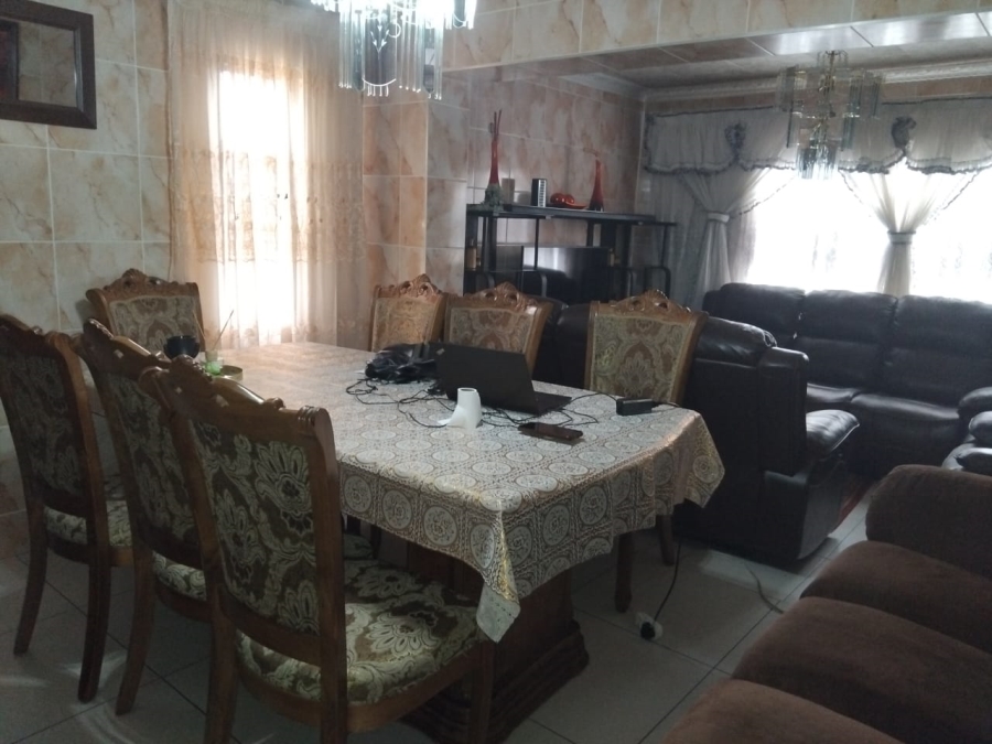 4 Bedroom Property for Sale in Motsu Gauteng