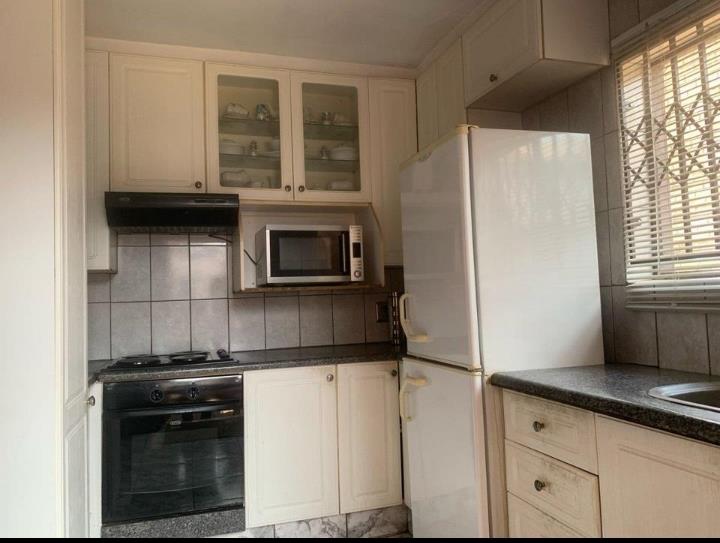 6 Bedroom Property for Sale in Hospital View Gauteng