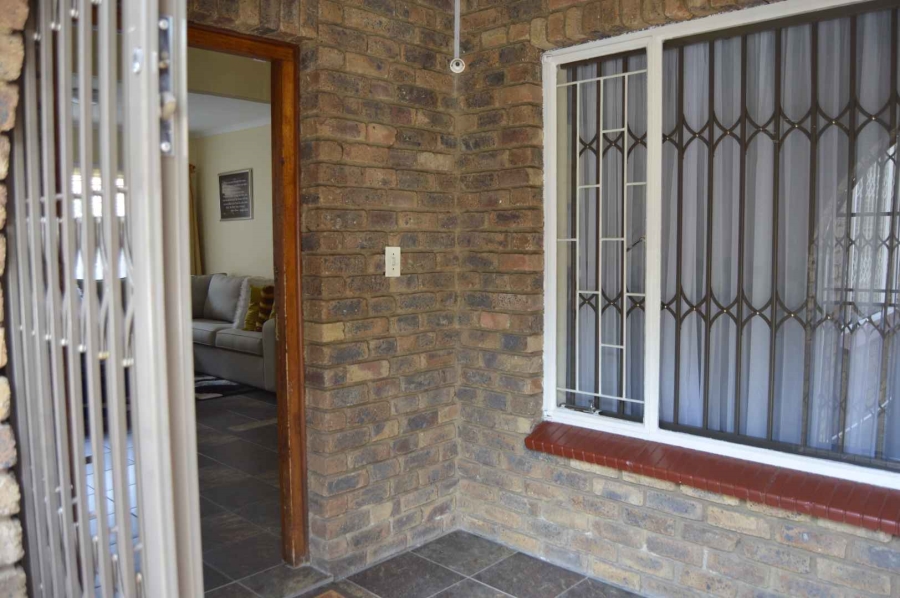3 Bedroom Property for Sale in Birchleigh North Gauteng