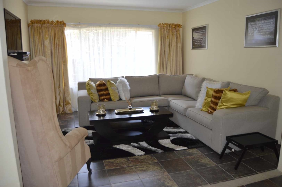3 Bedroom Property for Sale in Birchleigh North Gauteng