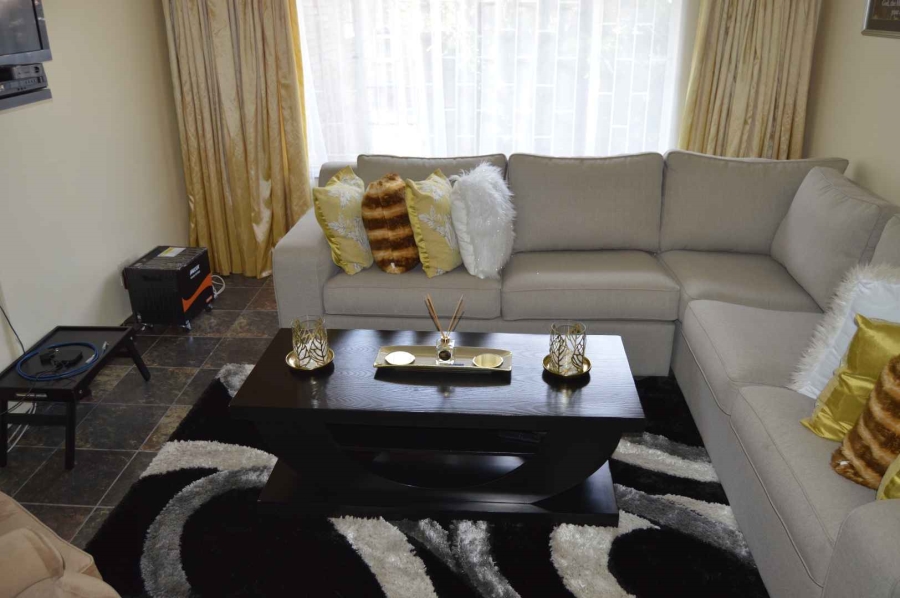 3 Bedroom Property for Sale in Birchleigh North Gauteng