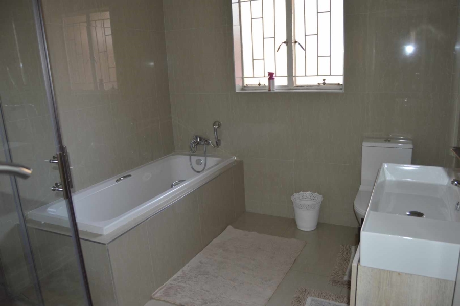 3 Bedroom Property for Sale in Birchleigh North Gauteng