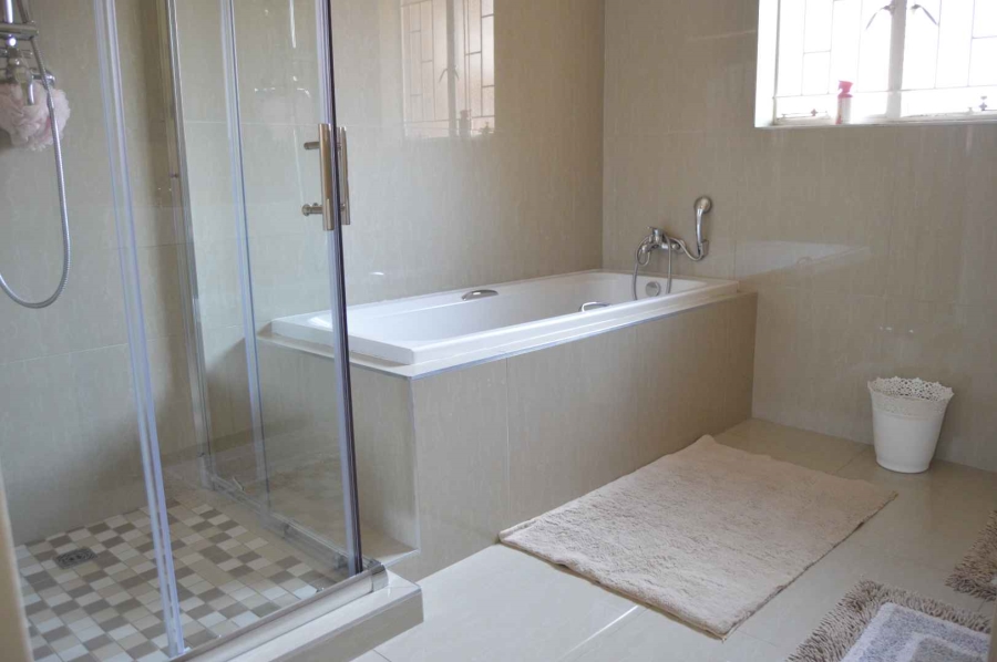 3 Bedroom Property for Sale in Birchleigh North Gauteng