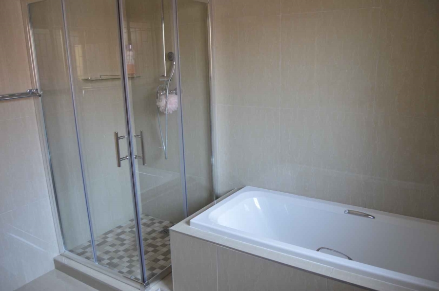 3 Bedroom Property for Sale in Birchleigh North Gauteng