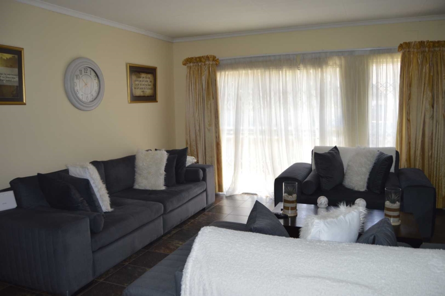 3 Bedroom Property for Sale in Birchleigh North Gauteng