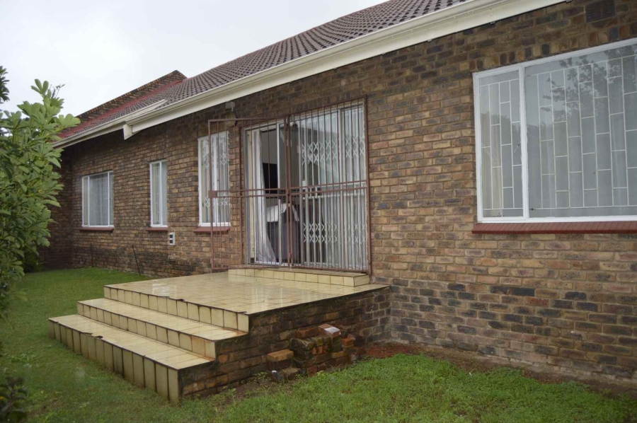 3 Bedroom Property for Sale in Birchleigh North Gauteng