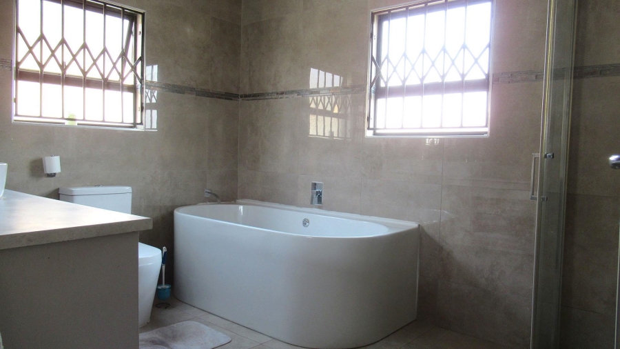 3 Bedroom Property for Sale in Alveda Park Gauteng