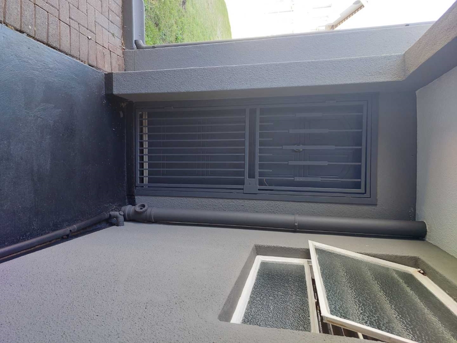 2 Bedroom Property for Sale in Ridgeway Gauteng