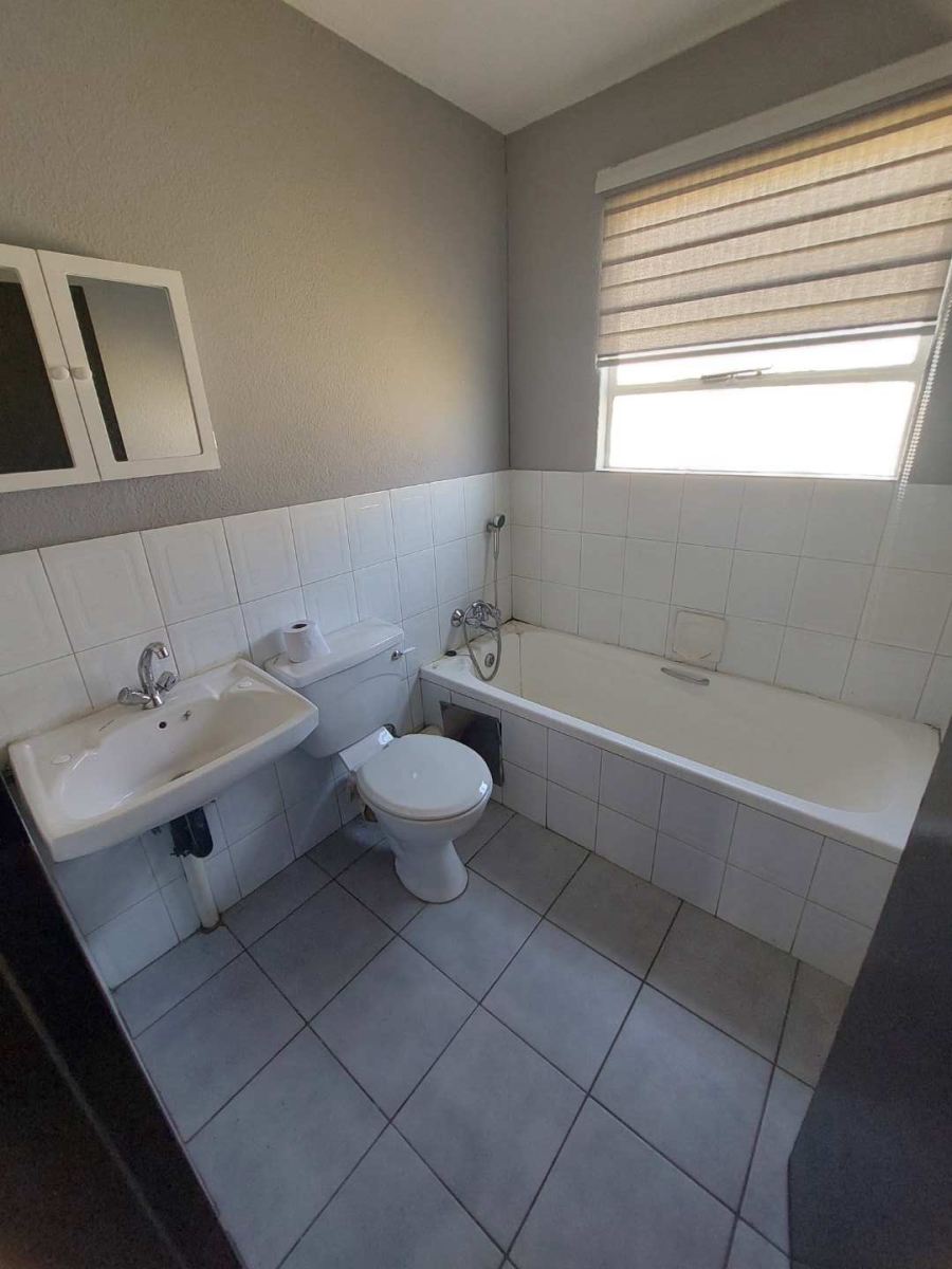 2 Bedroom Property for Sale in Ridgeway Gauteng