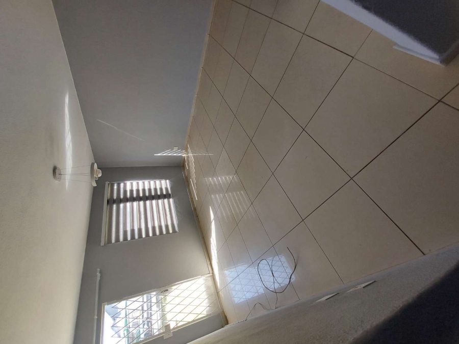 2 Bedroom Property for Sale in Ridgeway Gauteng