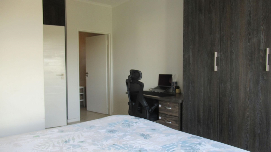 2 Bedroom Property for Sale in Oakdene Gauteng