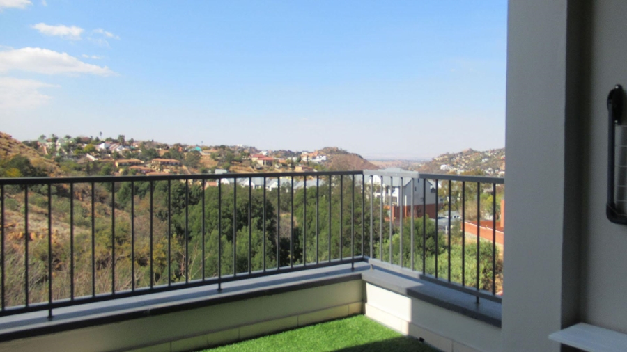 2 Bedroom Property for Sale in Oakdene Gauteng