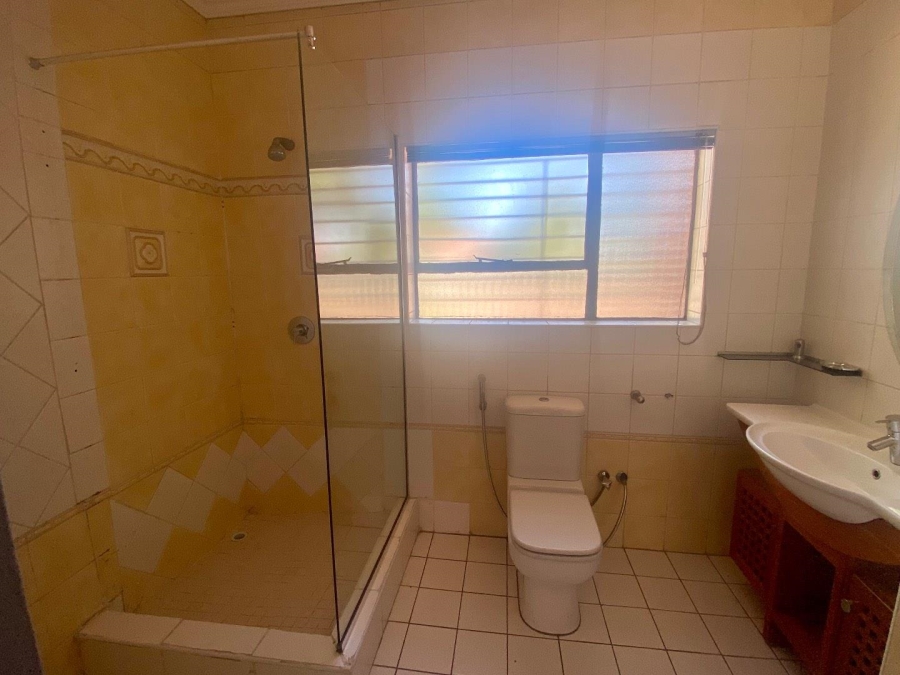 To Let 4 Bedroom Property for Rent in Lakefield Gauteng