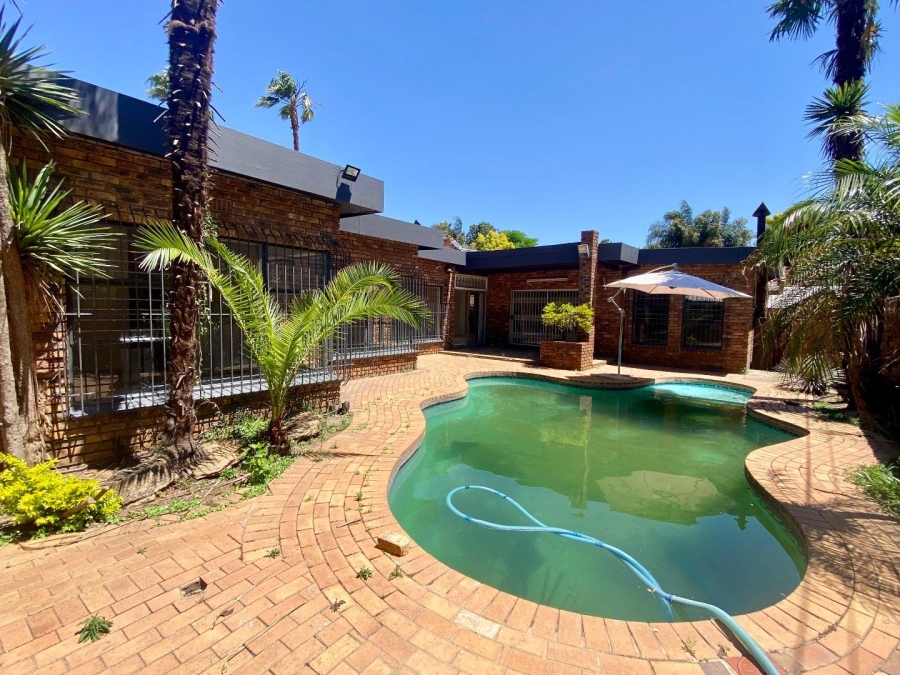 To Let 4 Bedroom Property for Rent in Lakefield Gauteng