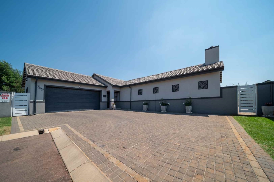 3 Bedroom Property for Sale in Country View Gauteng