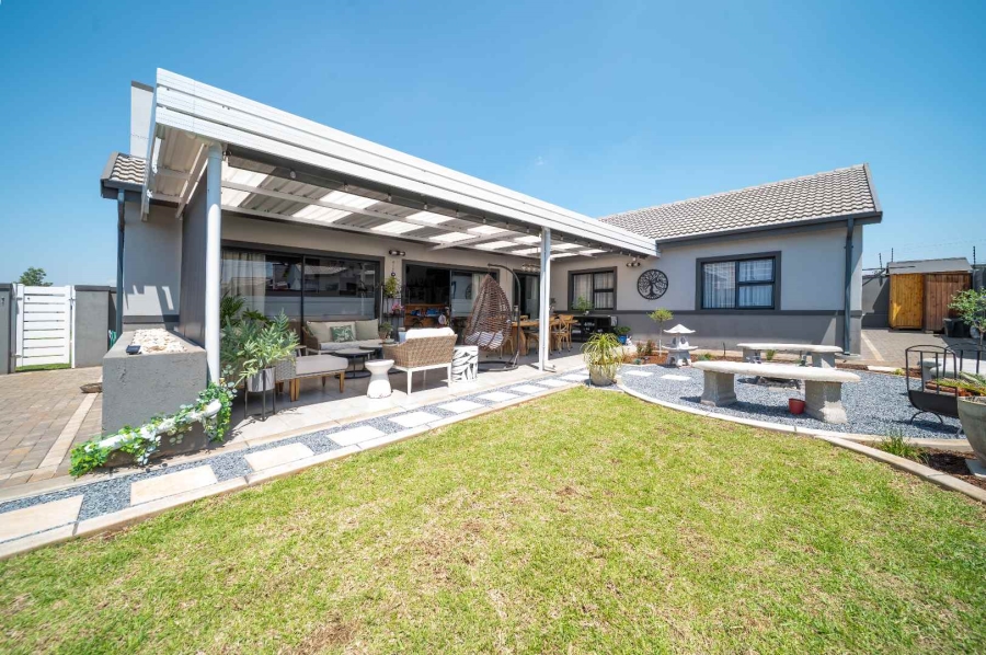 3 Bedroom Property for Sale in Country View Gauteng