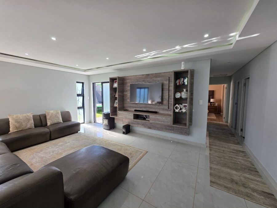 3 Bedroom Property for Sale in Country View Gauteng