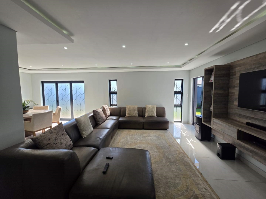 3 Bedroom Property for Sale in Country View Gauteng