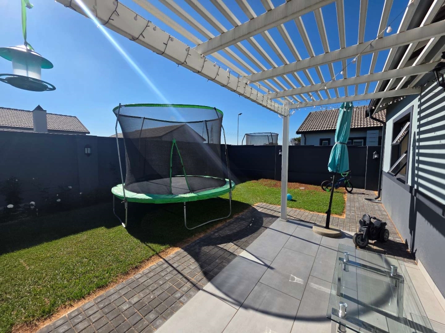 3 Bedroom Property for Sale in Country View Gauteng