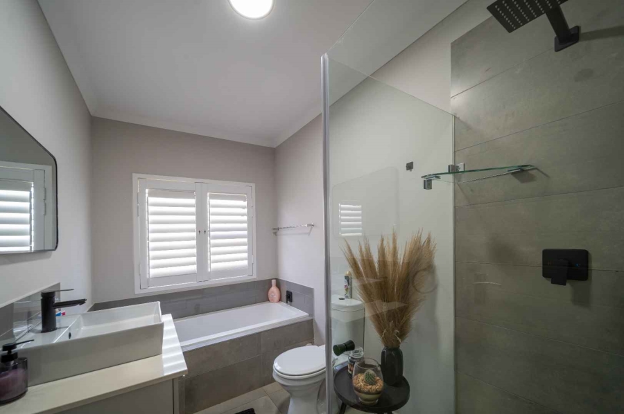 3 Bedroom Property for Sale in Country View Gauteng