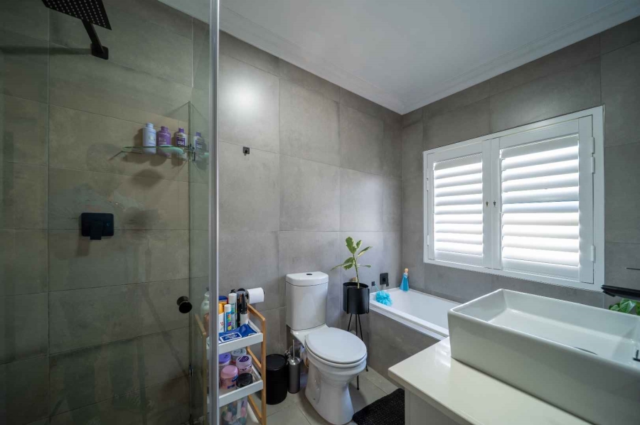 3 Bedroom Property for Sale in Country View Gauteng