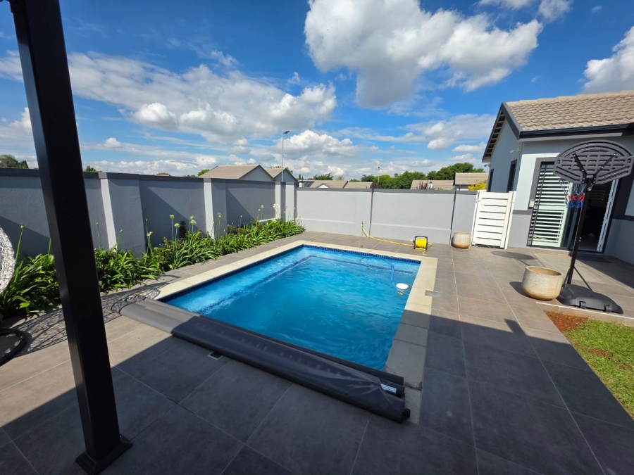 3 Bedroom Property for Sale in Country View Gauteng